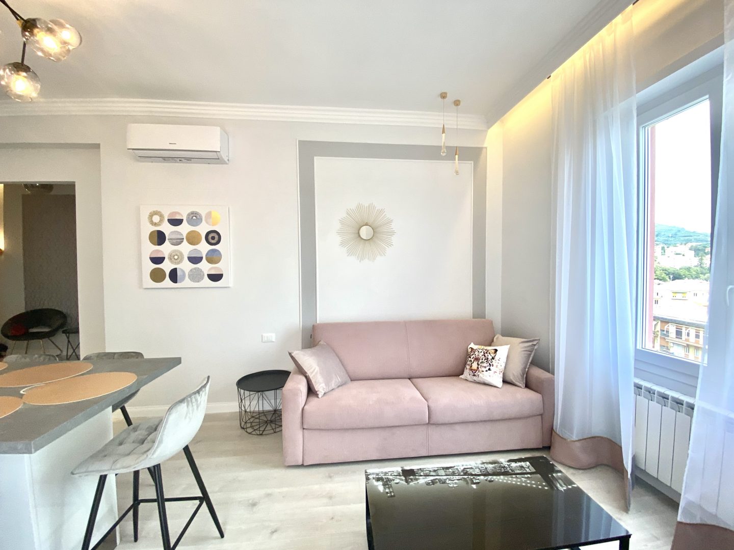 Corso Aurelio Saffi 13, apartment 4B