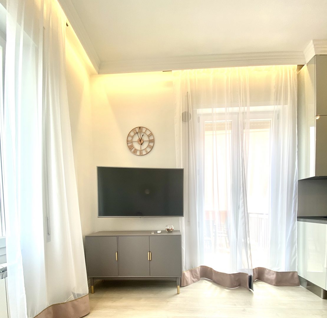 Corso Aurelio Saffi 13, apartment 4B