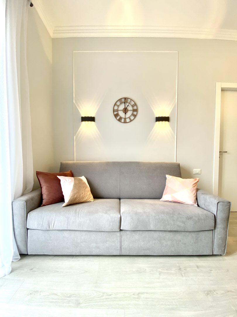 Aurelio Saffi 13, Apartment 4A