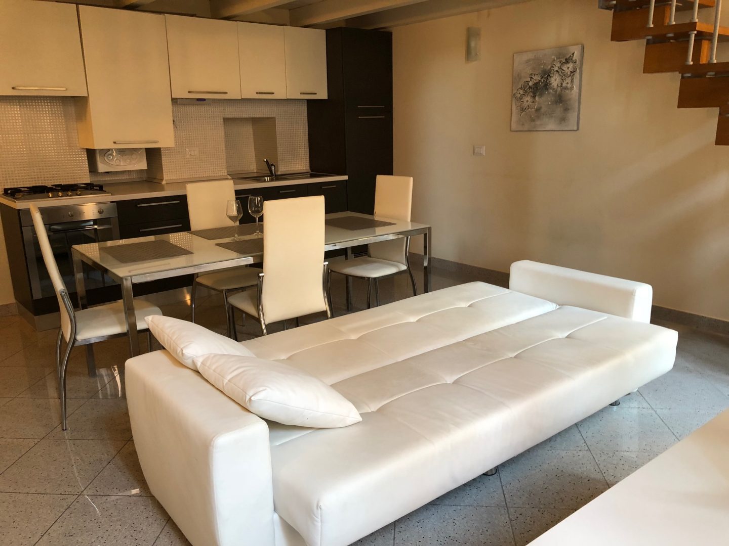 Via Carducci 42, Apartment №3