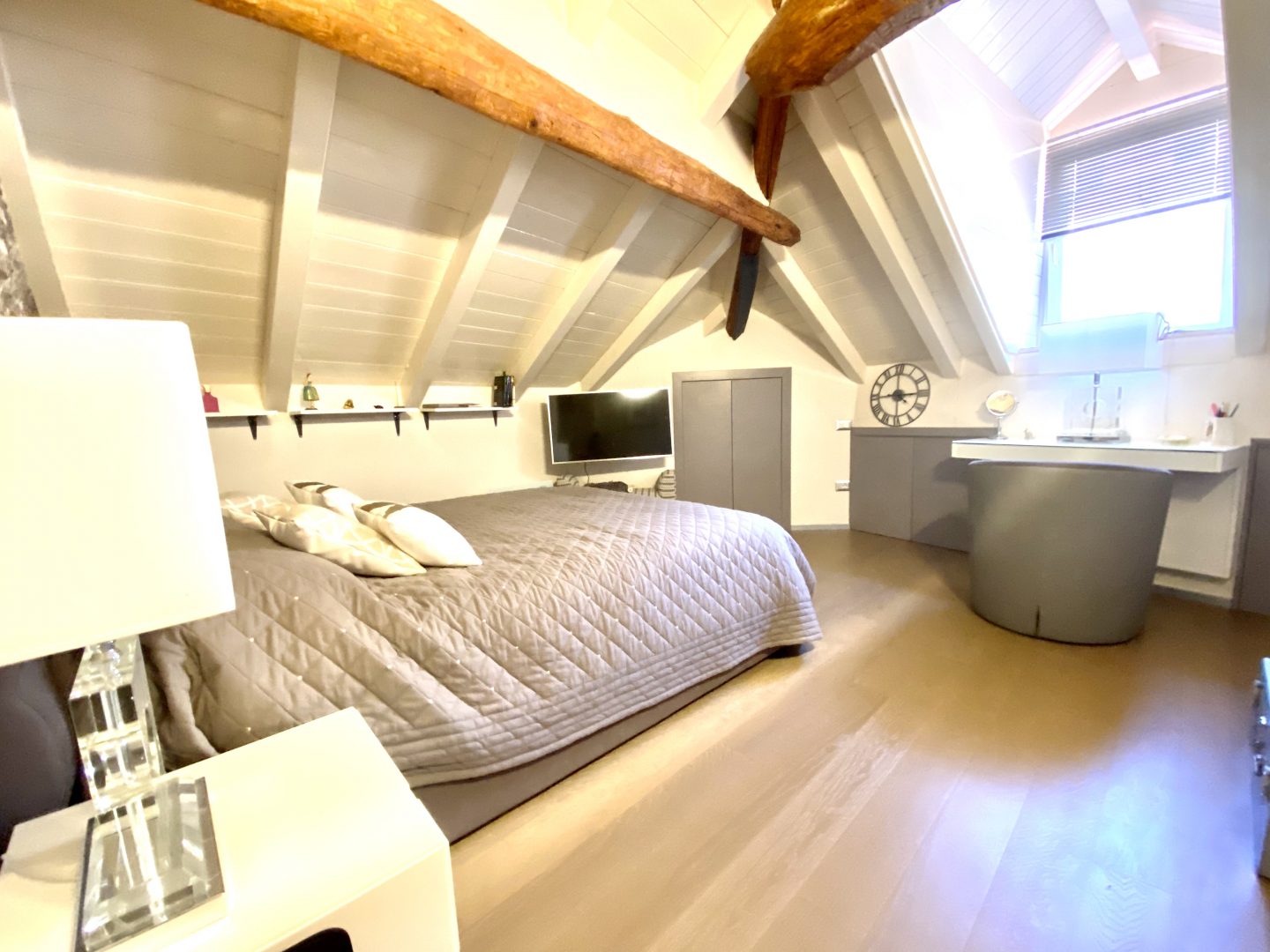 Via Carducci 42, Apartment №5
