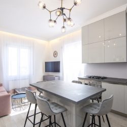 Aurelio Saffi 13 Apartment 4B