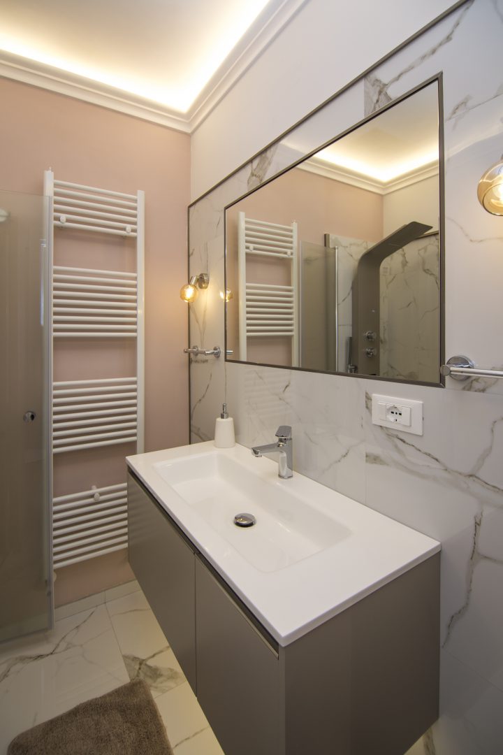 Corso Aurelio Saffi 13, apartment 4B
