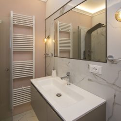 Aurelio Saffi 13 Apartment 4B