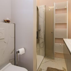 Aurelio Saffi 13 Apartment 4B