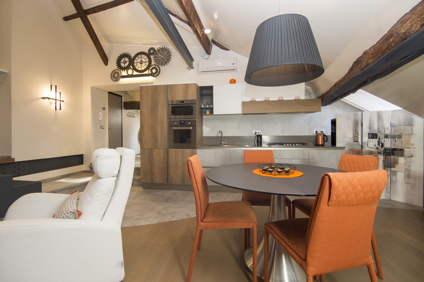 Via Carducci 42, Apartment №5