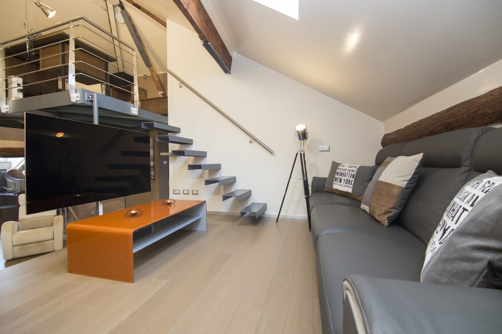 Via Carducci 42, Apartment №5